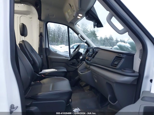 Ford Transit-250 Cargo Van 2023 1FTBR1C84PKB27872 Image 5