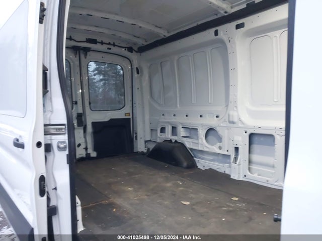 Ford Transit-250 Cargo Van 2023 1FTBR1C84PKB27872 Image 7