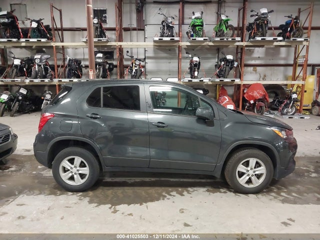 Chevrolet TRAX LS 2019 3GNCJNSB8KL226693 Image 13