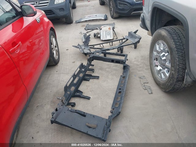 1GT12UEY8JF137738 GMC Sierra 2500hd Denali