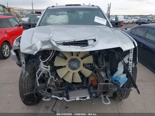 1GT12UEY8JF137738 GMC Sierra 2500hd Denali
