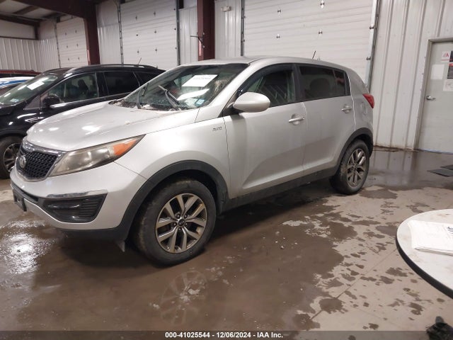 KIA Sportage Lx 2015 KNDPBCAC9F7681049 Image 2