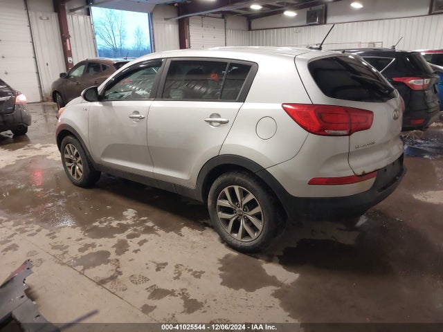 KIA Sportage Lx 2015 KNDPBCAC9F7681049 Image 3