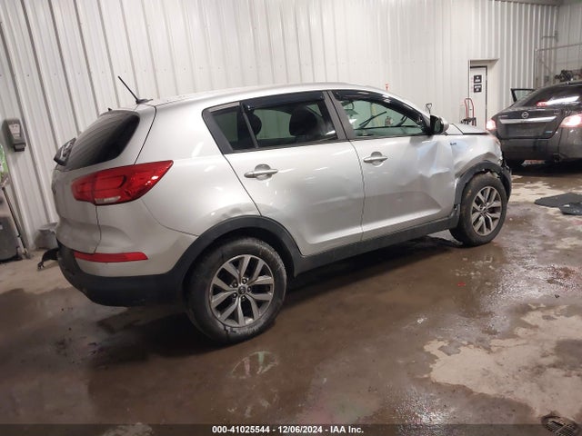 KIA Sportage Lx 2015 KNDPBCAC9F7681049 Image 4