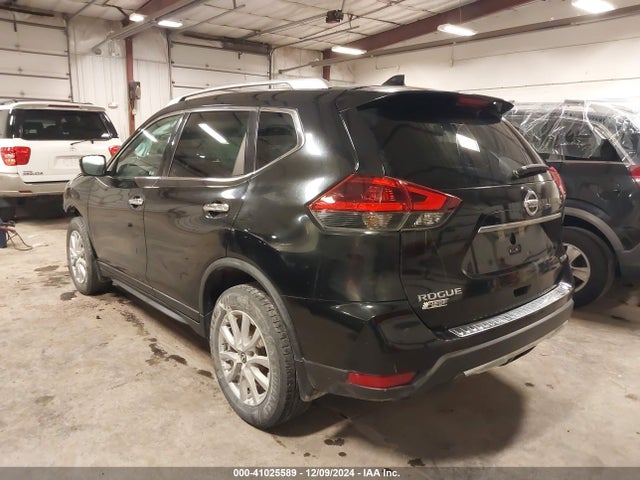 KNMAT2MV6JP500301 Nissan ROGUE SV