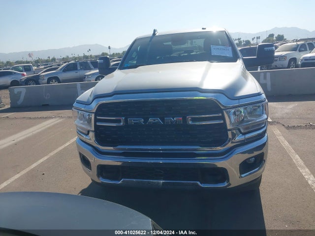 3C6UR5DL8RG340666 RAM 2500 Big Horn  4x4 6'4 Box