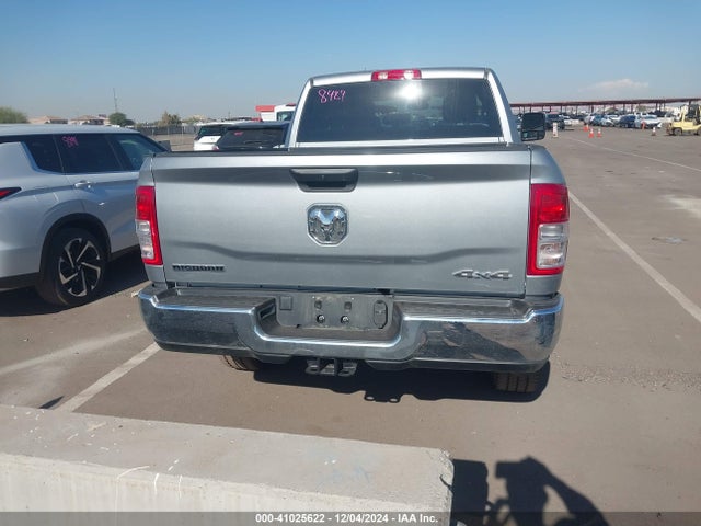 3C6UR5DL8RG340666 RAM 2500 Big Horn  4x4 6'4 Box