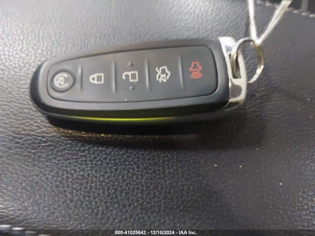 1FMCU9J9XHUB51401 Ford Escape Titanium