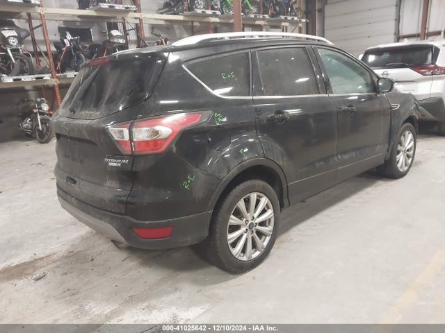 1FMCU9J9XHUB51401 Ford Escape Titanium