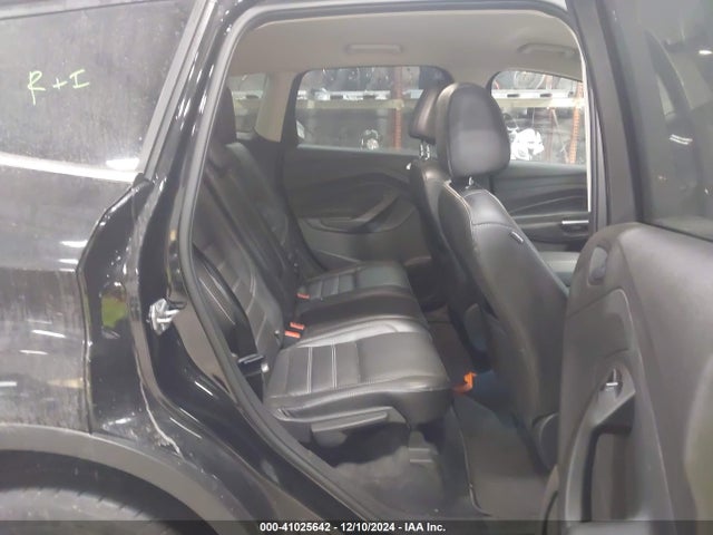 1FMCU9J9XHUB51401 Ford Escape Titanium
