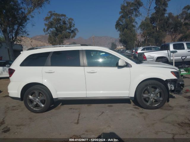 3C4PDCGG1GT226049 Dodge Journey Crossroad