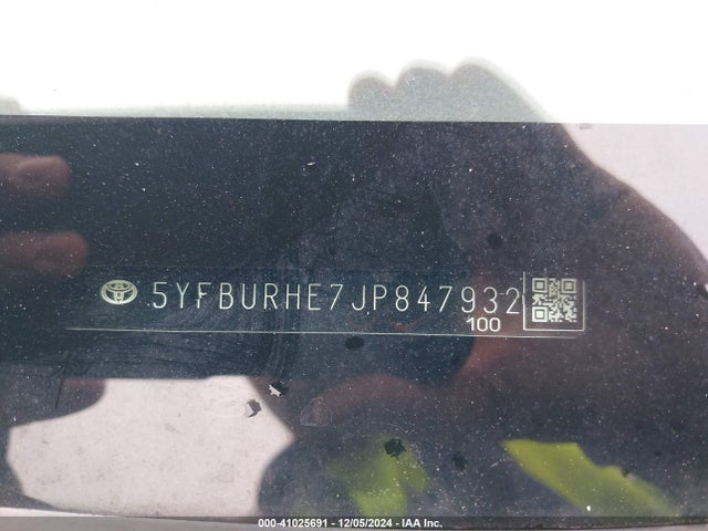 Toyota COROLLA LE 2018 5YFBURHE7JP847932 Image 19