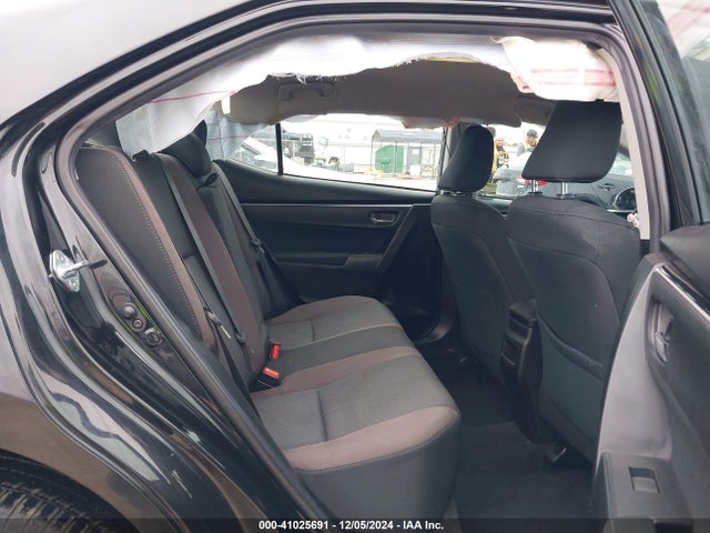 Toyota COROLLA LE 2018 5YFBURHE7JP847932 Image 8