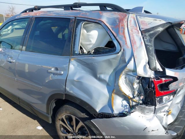 JF2SKAPC4PH458839 Subaru Forester Limited