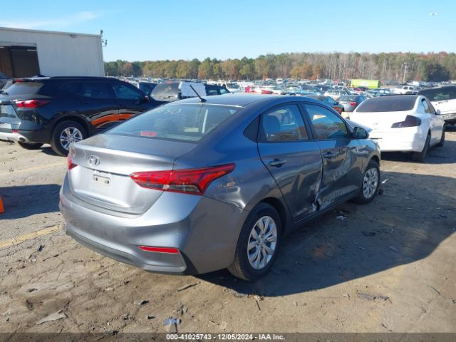 3KPC24A39KE068640 Hyundai ACCENT SE