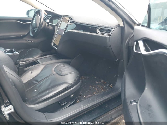 2013 TESLA MODEL S 5YJSA1AC8DFP10789 Photo 4