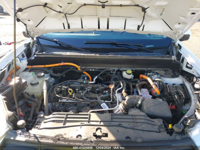 3FTTW8E30PRA55197 Ford Maverick Lariat