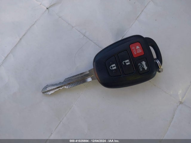 Продаж на аукціоні авто 2019 Toyota Corolla Le, vin: 5YFBURHE3KP863336, номер лоту: 41025884