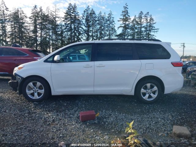5TDKZ3DC6HS864242 Toyota Sienna Le 8 Passenger