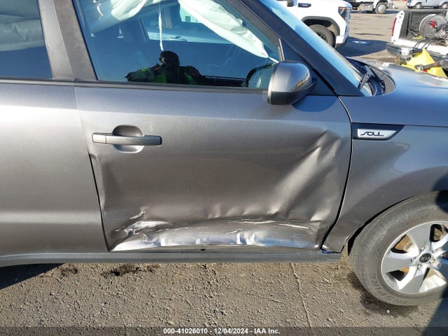 KIA Soul 2017 KNDJN2A29H7482066 Image 17