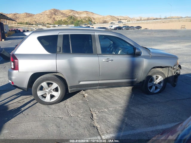 1C4NJCEA1GD620526 Jeep Compass Latitude