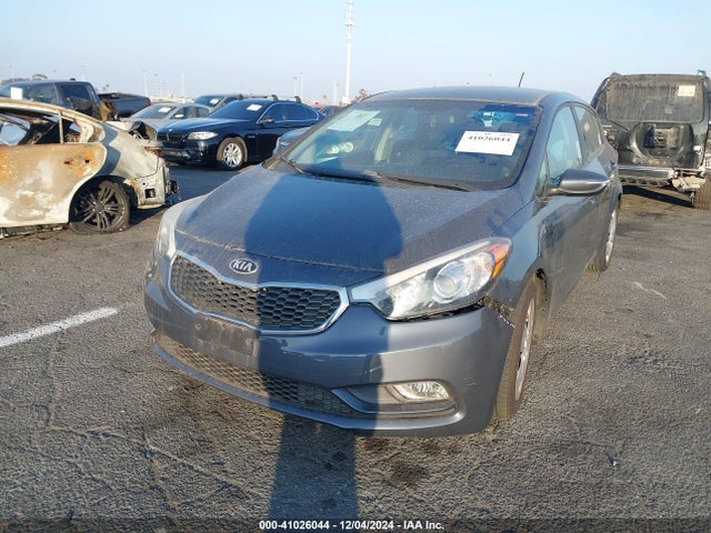 KIA FORTE LX 2016 KNAFK5A81G5593903 Image 2