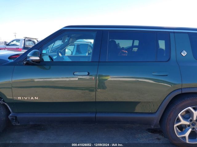 7PDSGABA7PN018257 Rivian R1s Adventure