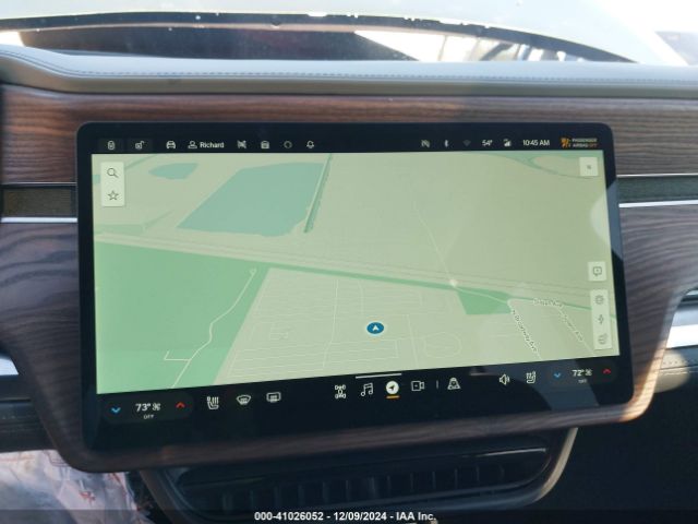 7PDSGABA7PN018257 Rivian R1s Adventure