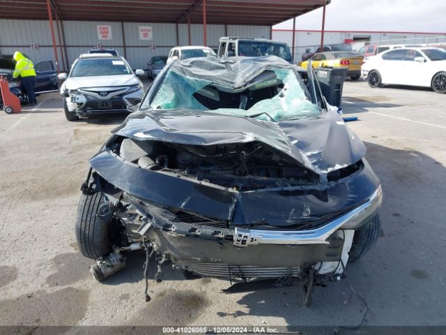 1G1ZD5ST4NF157690 Chevrolet Malibu Fwd Lt