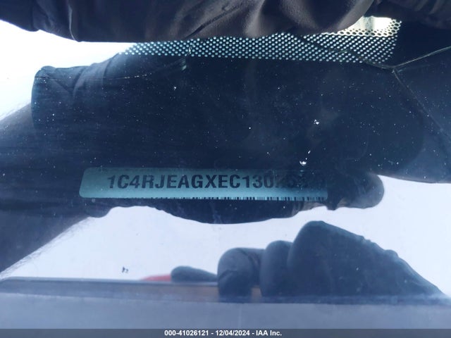 1C4RJEAGXEC130256 Jeep Grand Cherokee Laredo