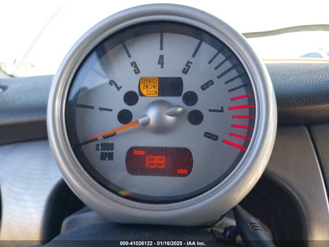 2006 MINI COOPER S WMWRE33516TJ48308 Photo 6