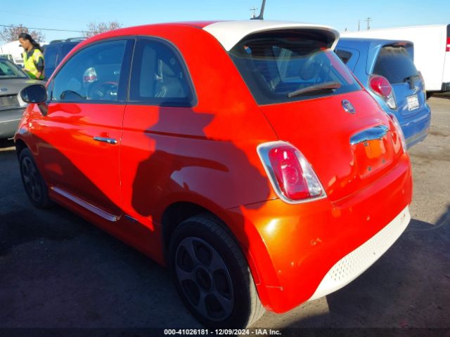 2015 FIAT 500E 3C3CFFGE7FT522950 Photo 2