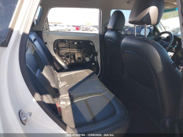 KNDJX3A51G7388837 KIA Soul !