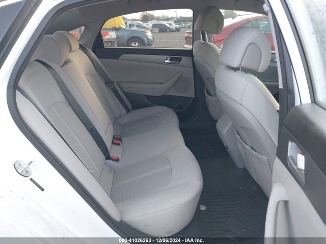 Hyundai SONATA SE 2015 5NPE24AF5FH005765 Image 8