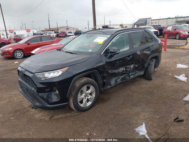 Toyota Rav4 Xle 2021 2T3W1RFV3MW158039 Image 2