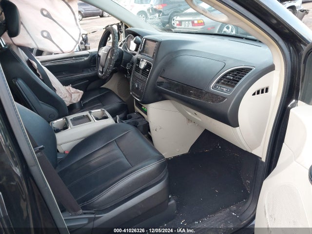 2C4RC1BG8FR694157 Chrysler Town & Country Touring