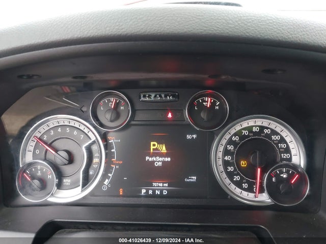1C6RR7LG2LS141280 RAM 1500 Classic Warlock  4x4 5'7 Box