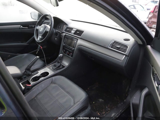 1VWBH7A37EC016587 Volkswagen Passat 2.5l Se
