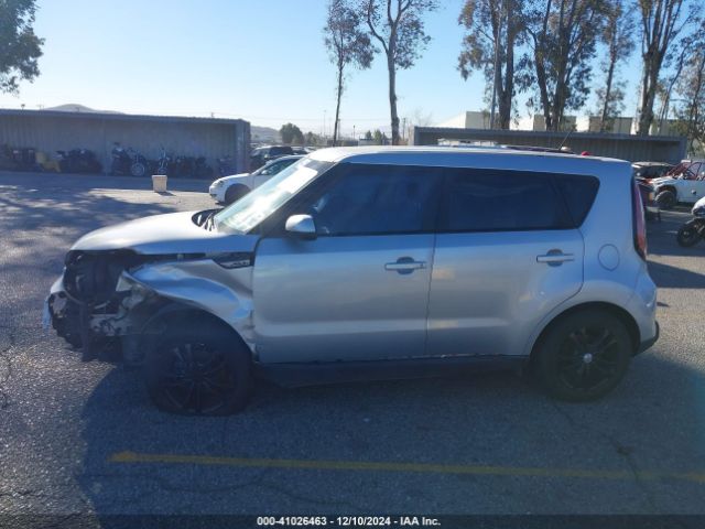 KNDJN2A25F7778568 KIA Soul