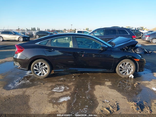 Honda CIVIC EX 2018 19XFC2F74JE207968 Image 13