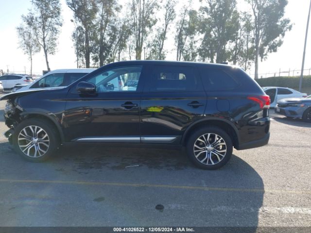 JA4AZ3A38HZ033642 Mitsubishi Outlander Se