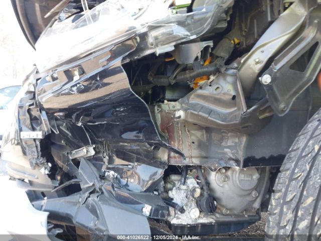 JA4AZ3A38HZ033642 Mitsubishi Outlander Se