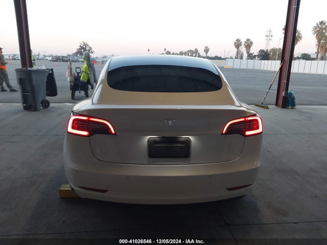 Tesla Model 3 Rear-wheel Drive 2022 5YJ3E1EA1NF113440 Image 17