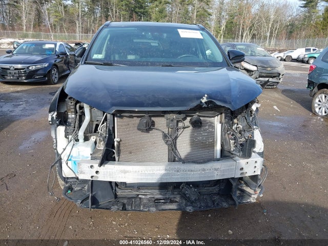 5TDJZRFH6JS889607 Toyota Highlander Se