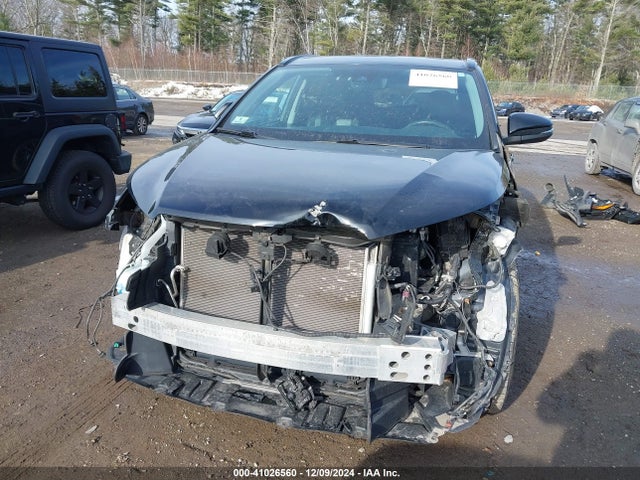 5TDJZRFH6JS889607 Toyota Highlander Se