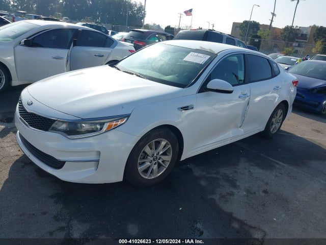 KIA Optima Lx 2016 5XXGT4L36GG006879 Image 2