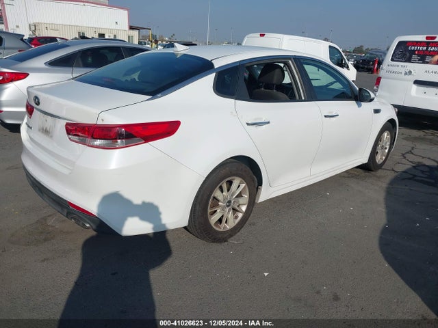 KIA Optima Lx 2016 5XXGT4L36GG006879 Image 4