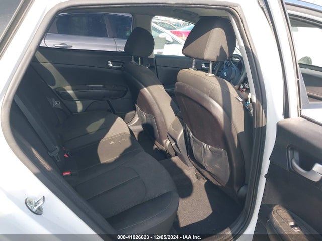 KIA Optima Lx 2016 5XXGT4L36GG006879 Image 8