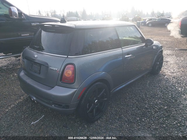 2009 MINI COOPER S WMWMF73549TW80753 Photo 3