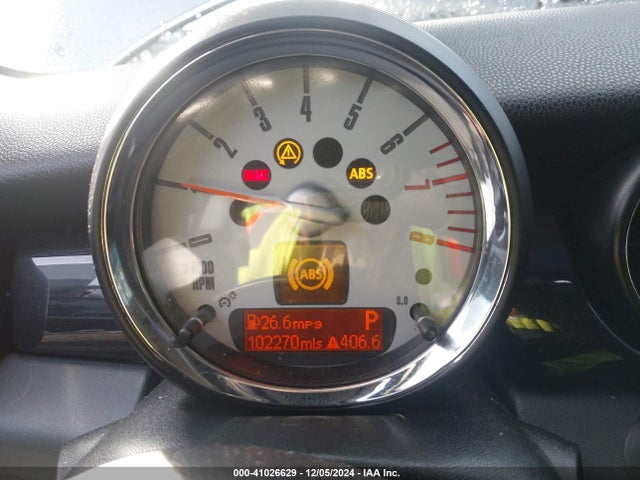2009 MINI COOPER S WMWMF73549TW80753 Photo 6